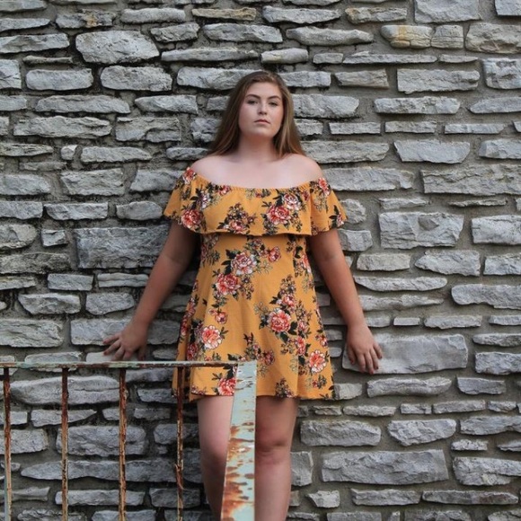 Off the shoulder, mustard yellow flowered dress - Picture 3 of 3